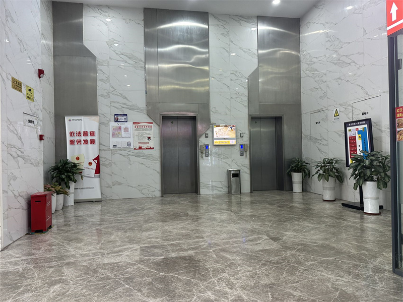 大厦大厅